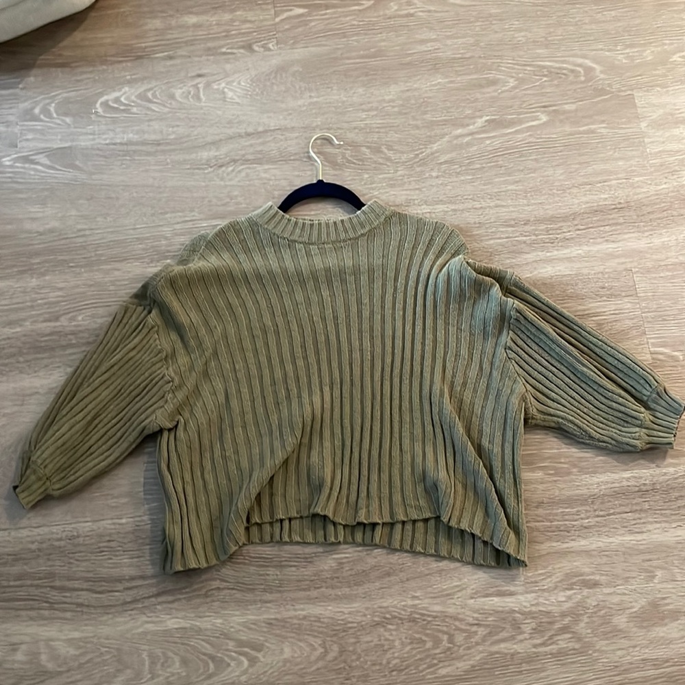 Urban outfitters cropped olive green sweater